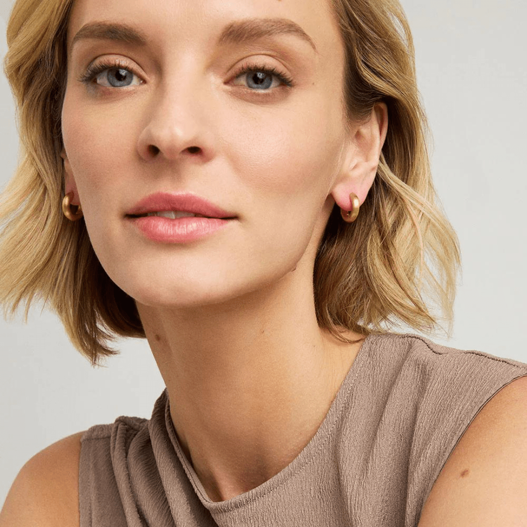 Dean Davidson Dune Huggie Earrings - Gold - Dean Davidson