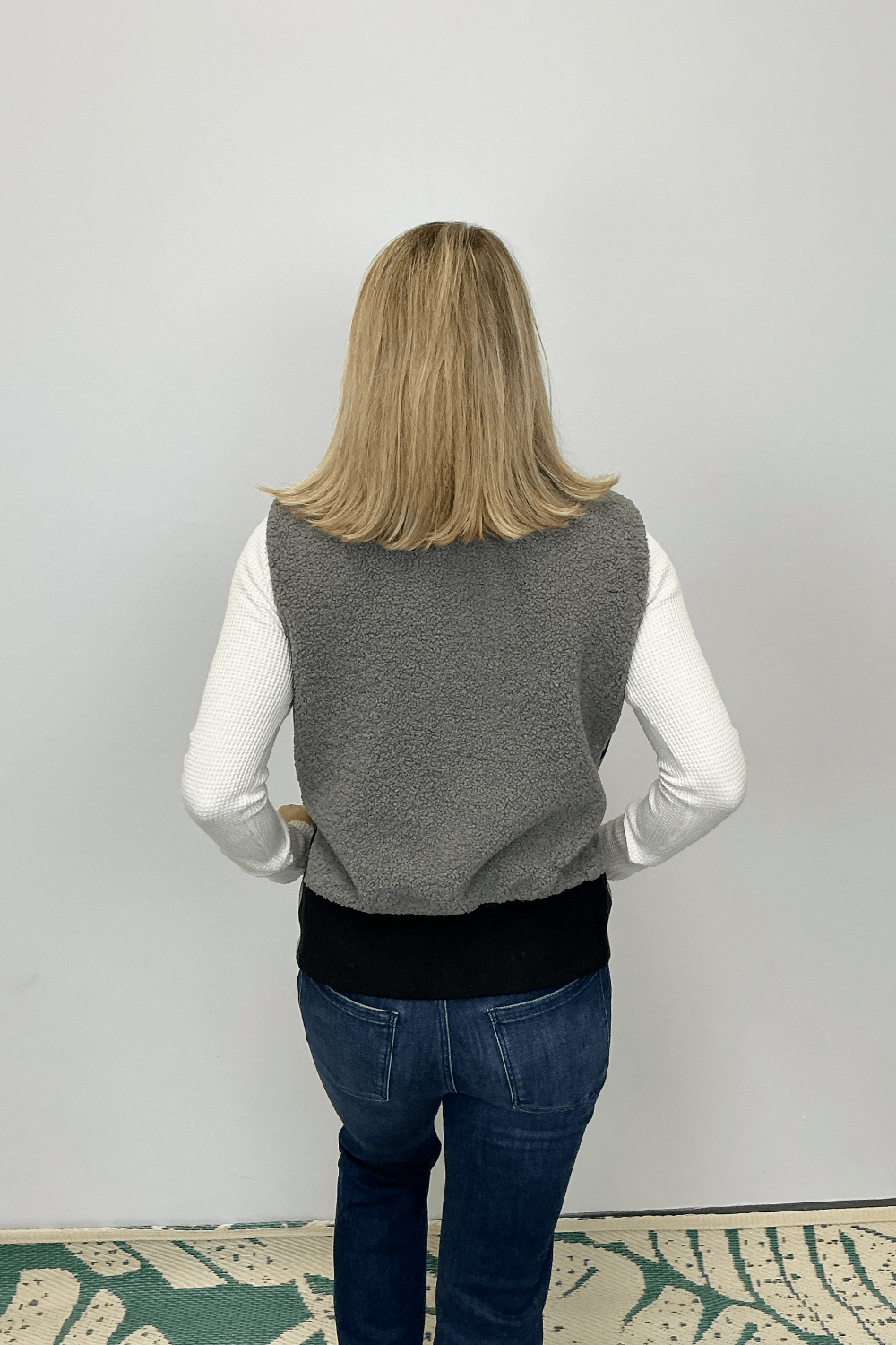 Elan Cropped Vancouver Vest - Grey - Elan