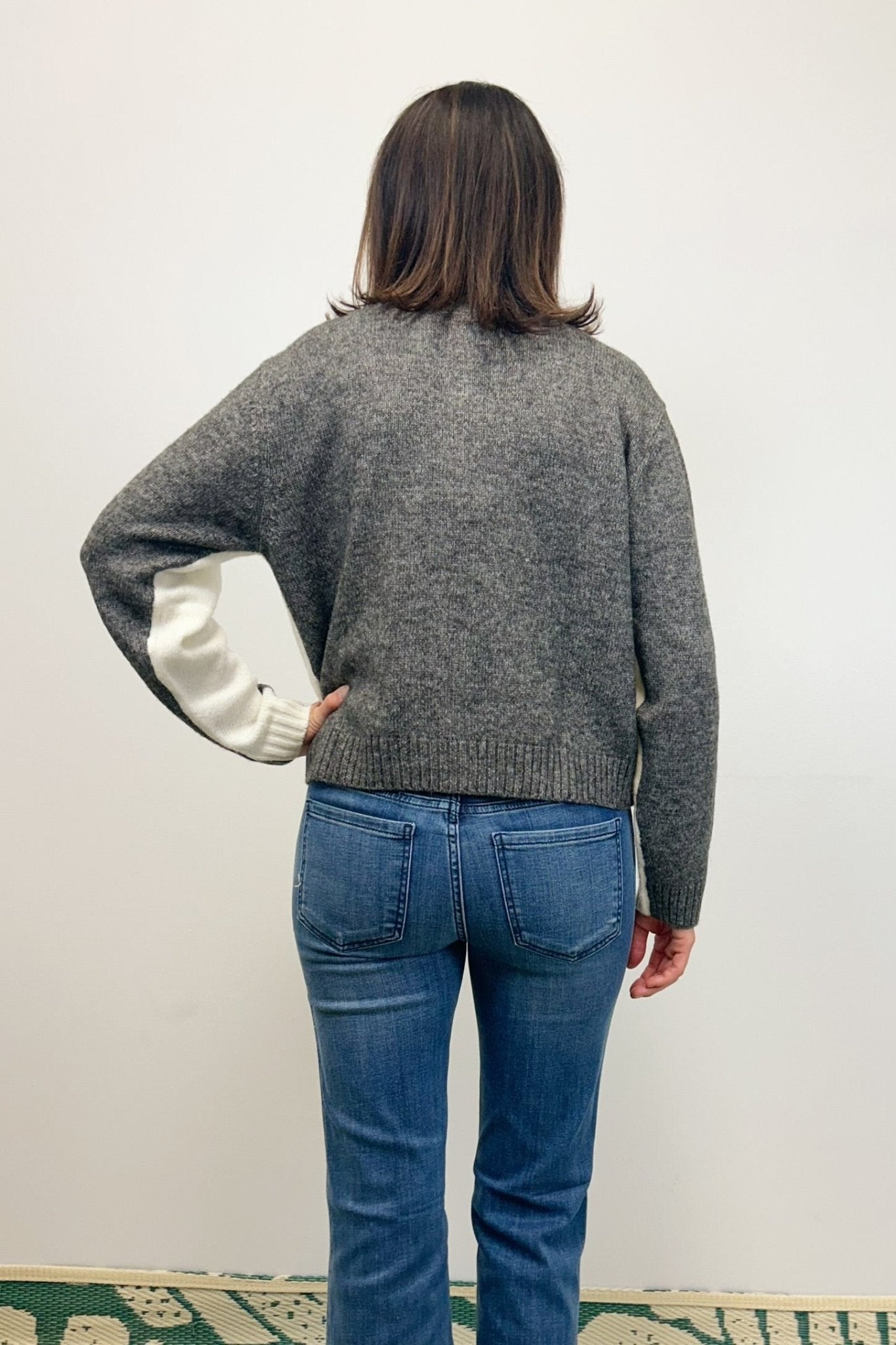 Elan Two - Toned Sweater - Grey/White - Elan