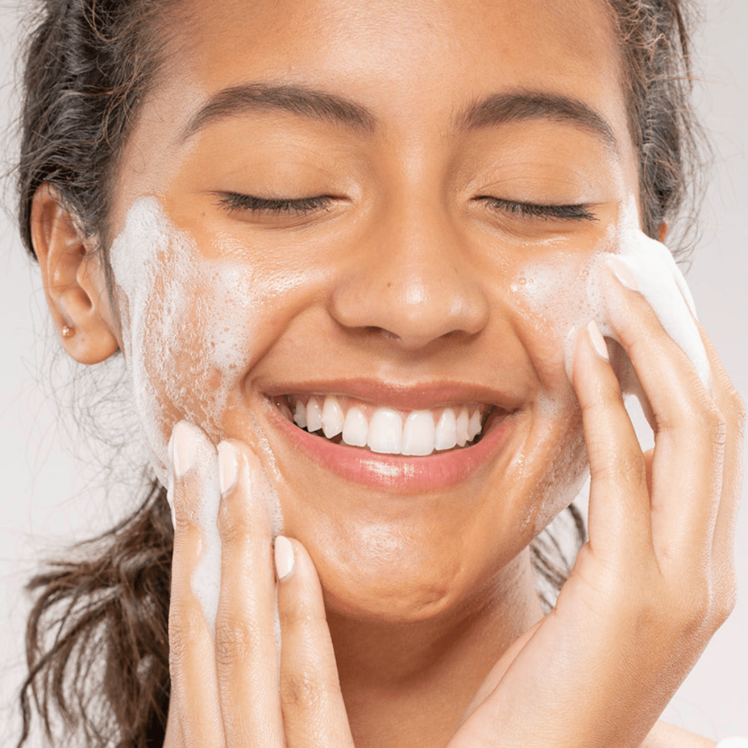 Farmhouse Fresh C the Future - Vitamin C Foaming Cleanser - Farmhouse Fresh