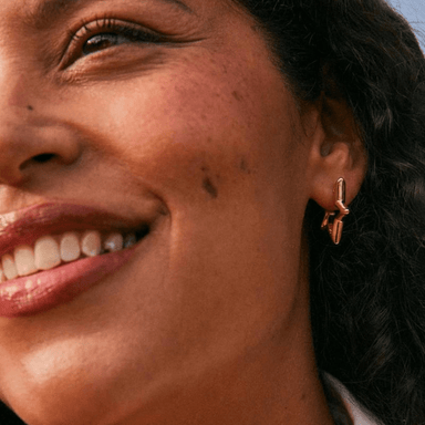 Kendra Scott Star Huggie Earrings - Kendra Scott