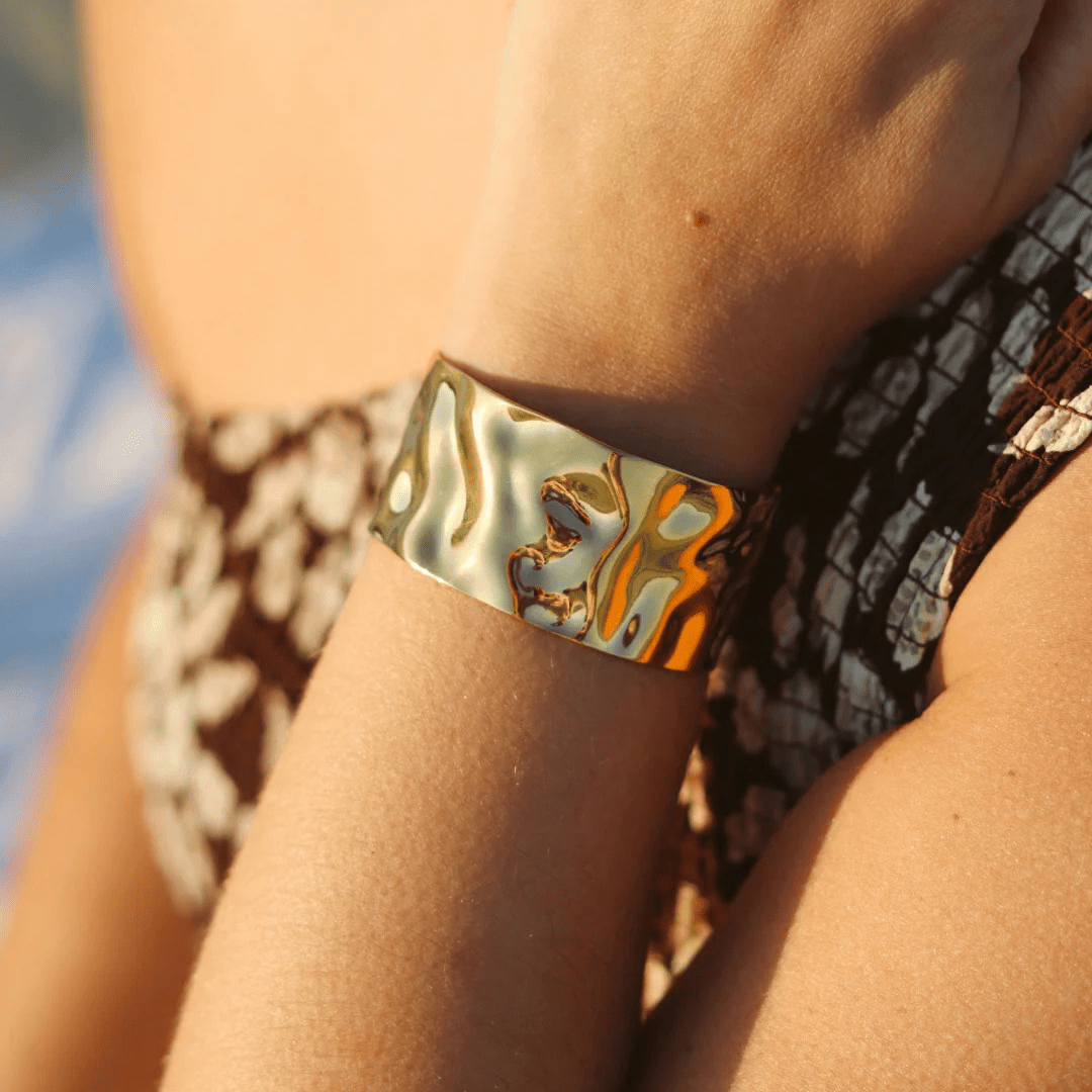 Liv Bella Vita Leona Large Hammered Cuff - Liv Bella Vita