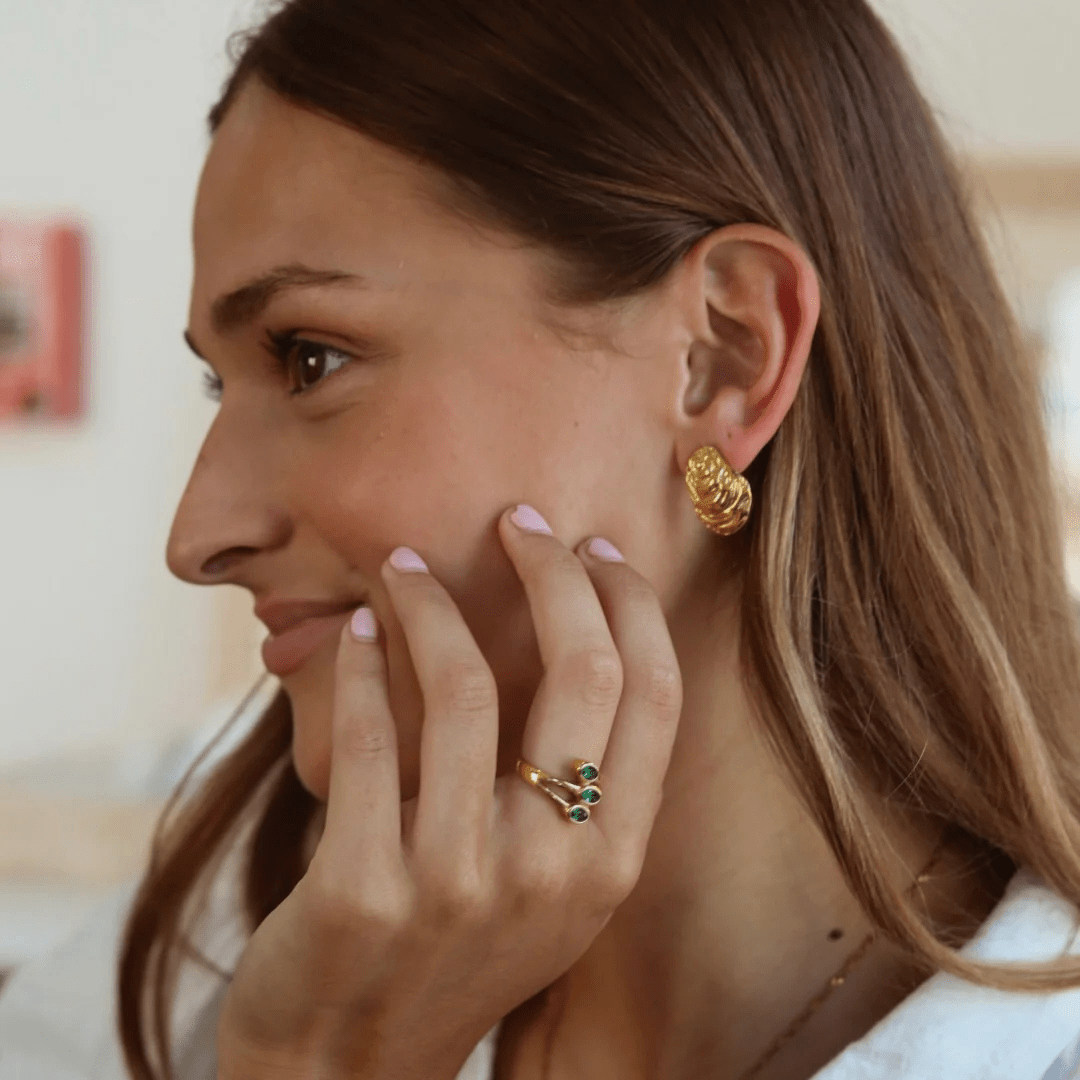 Liv Bella Vita Sullivans Oyster Shell Studs - Liv Bella Vita