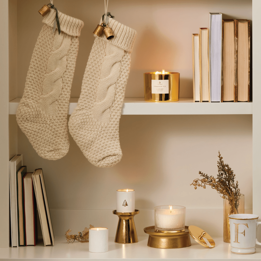 Thymes Frasier Fir Gilded Frosted Wood Grain Candle - Thymes