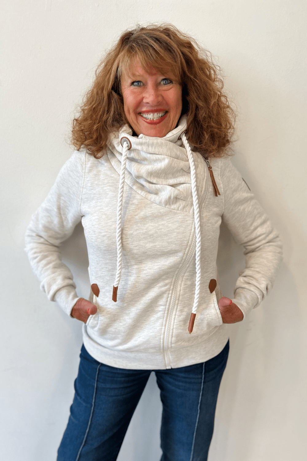Wanakome Hestia Zip Cowl Neck Sweatshirt - Heather Oatmeal - Wanakome